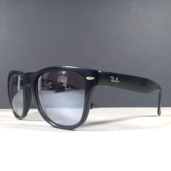 Ray Ban RB4105 Black Folding Wayfarer Unisex Collapsible Sunglasses Italy